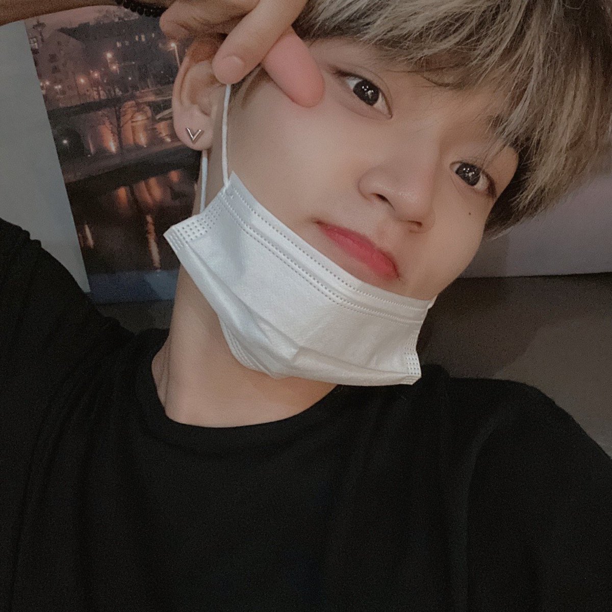 tinyENOi's tweet photo. Happiest happy birthday to our beloved maknae, Yang Hyuk ♥️

Please stay healthy and be happy always! Rays is always by your side ❤️🌟

#HAPPY_HYUK_DAY #HappyHyukDay #혁 #양혁 #이엔오아이 #오메가엑스 #HYUK #YangHyuk #ENOi #OMEGAX https://t.co/UvicLiyWPc