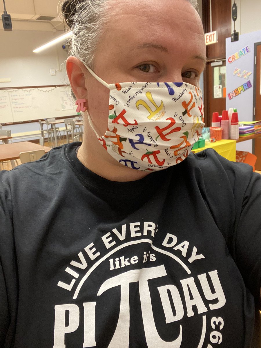 msnflores's tweet image. Pi Day is my favorite day! #iteachmath #iteachsteam
