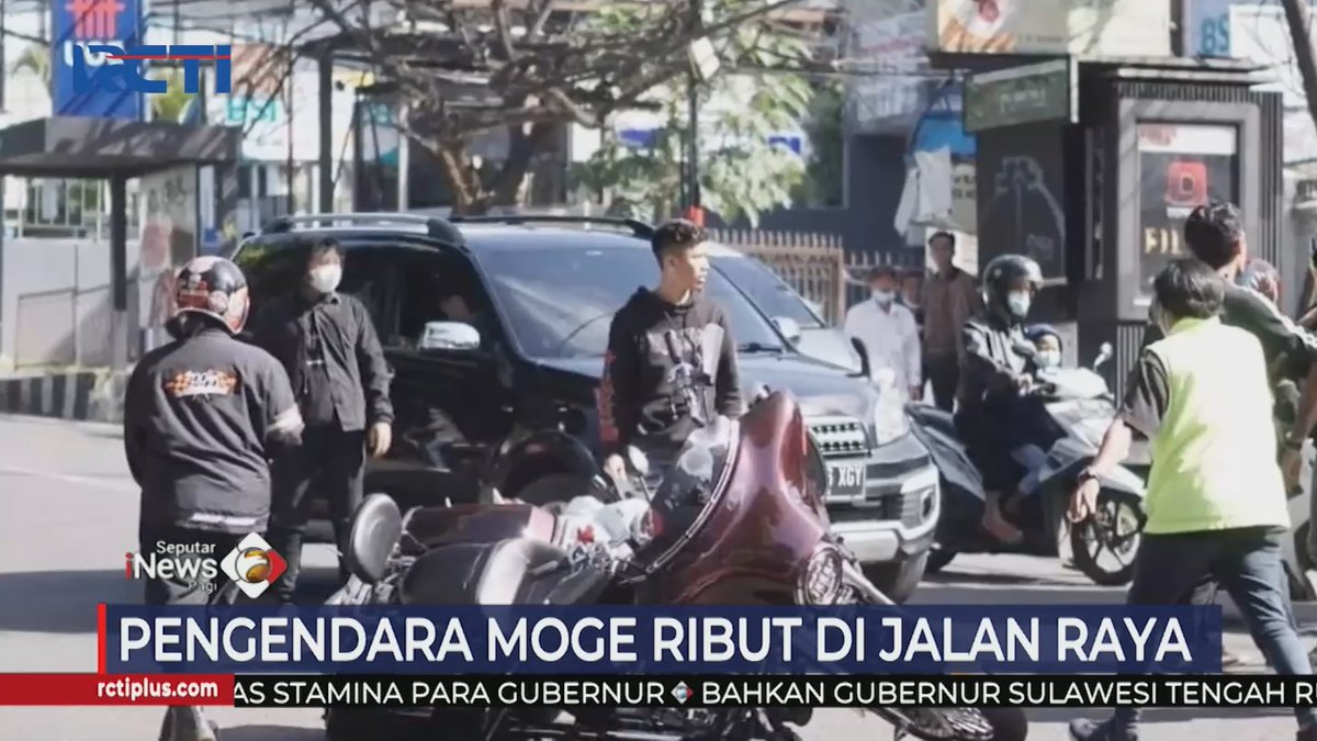 officialinews_'s tweet photo. Pengendara Moge Jatuh Sendiri, Justru Pukul Pemotor Lain di Bandung #SeputariNewsPagi 15/03
Saksikan selengkapnya https://t.co/mbhCsEHKAu
#Pengendara #Moge #MotorGede #Bandung https://t.co/A9MiJsA89z