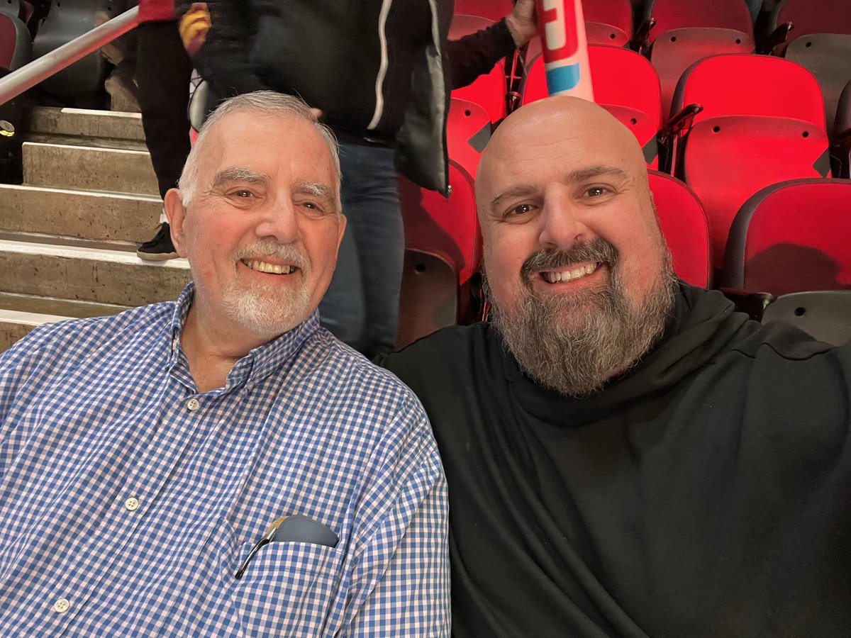 JoeHunt's tweet image. Cavs game with my pops! #LetEmKnow