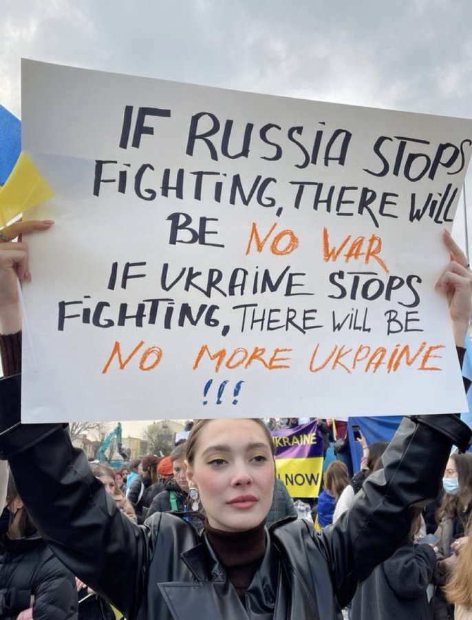 ericjem7's tweet photo. @POTUS I Stand With Ukraine https://t.co/a4vTObMO2o