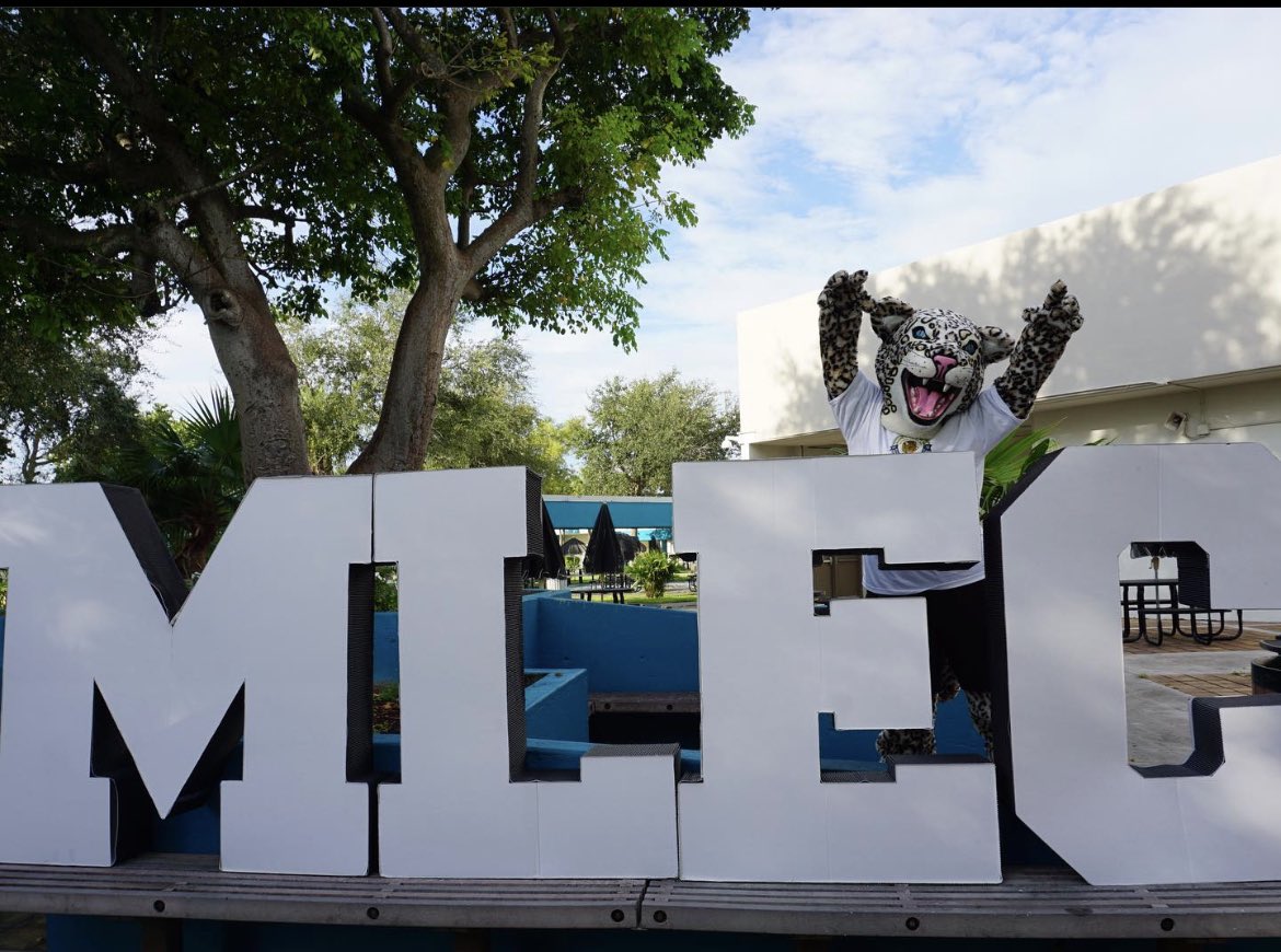 #FutureJags the wait is almost over. Tomorrow is the day. Be sure to check your email for your magnet application results. Are you ready to roar with excellence? <a href="/miamimagnets/">Miami Magnet Schools</a>