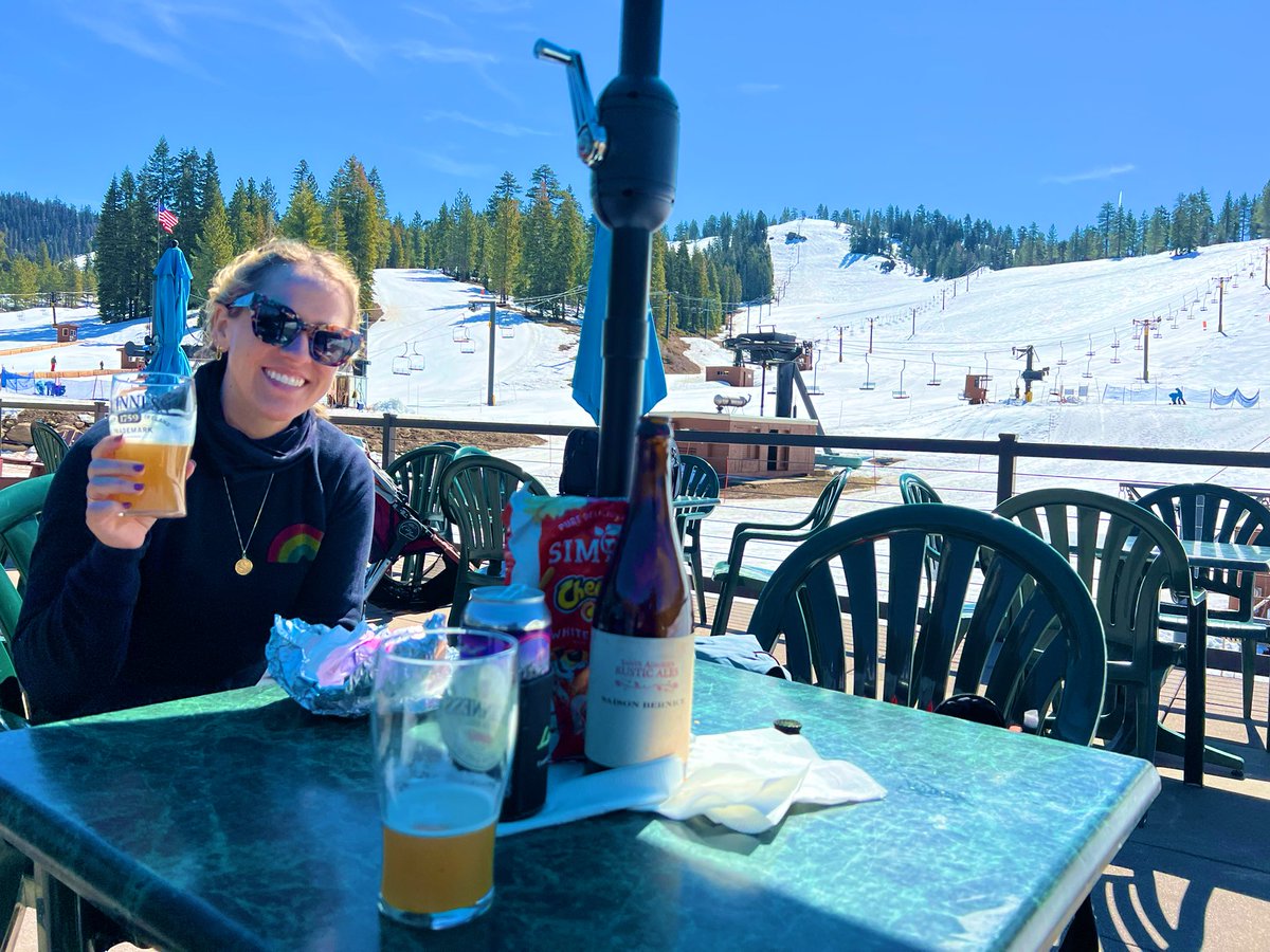 The best part about northern CA is that you can go from laying by the pool on a Sunday to driving 1.5 hours on a Monday to ski! #DayOfRest