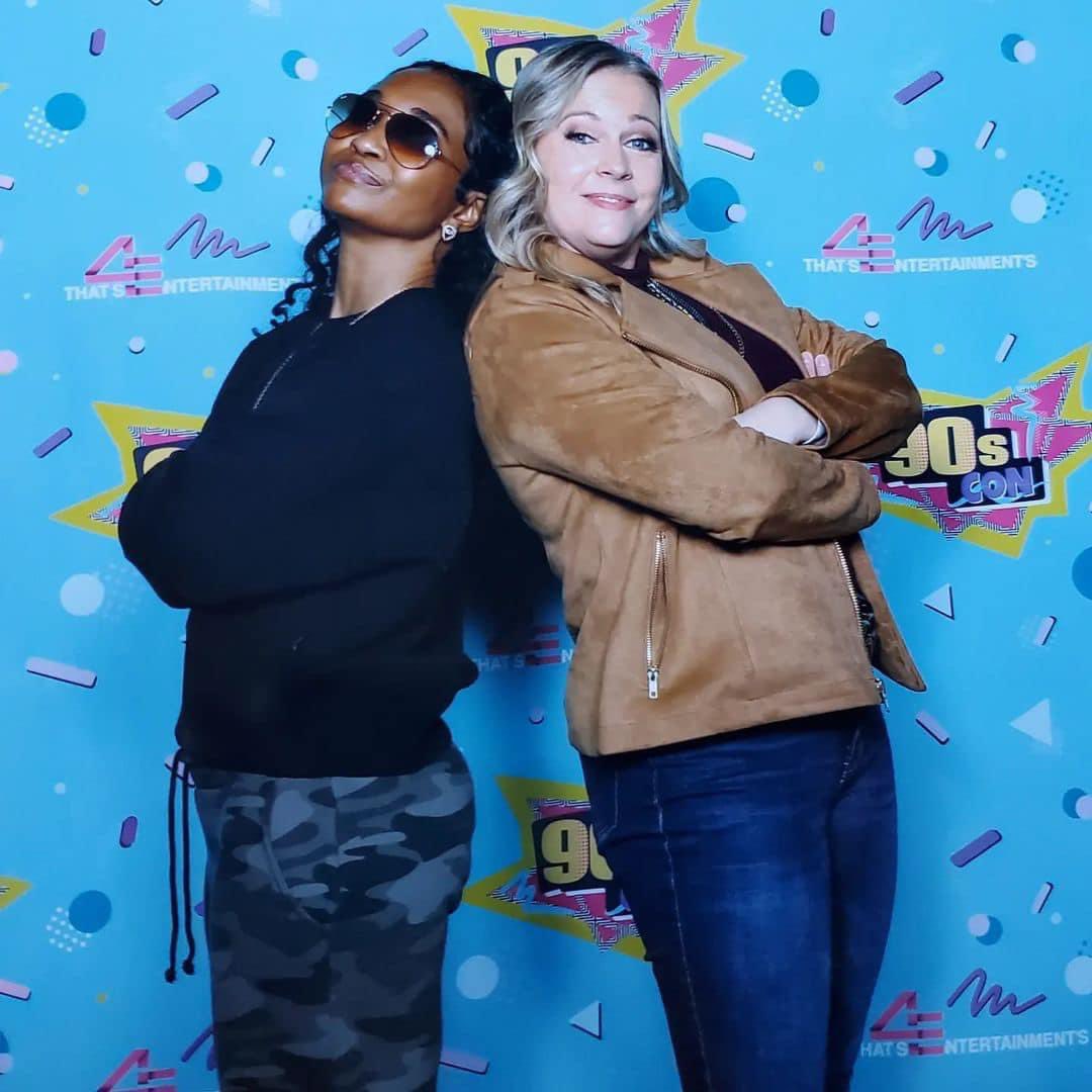 datgirlchilli's tweet photo. 90s reunion #90scon #march2022 #chillitlc #rozondathomas #chillithomas https://t.co/Fqy0yOmpvT