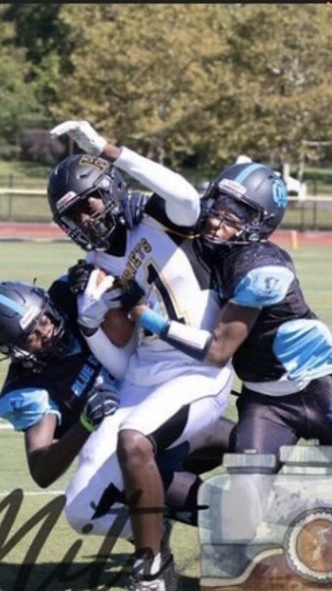 JahsynReid's tweet photo. Me and @MohammedKelleh8 on the tackle #Newarkcentral #newark #D1 #bluedevils https://t.co/aIGCf5XhCG