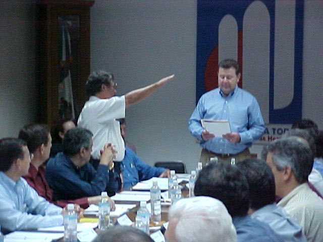 El 13 de Marzo de 2002 nace el Instituto Municipal de Planeación Urbana de Hermosillo por acuerdo de cabildo. Con esto inicia operaciones tomando protesta al Arq. Fernando Landgrave como primer Director General del Instituto y la primera junta de gobierno. #Implan20Años
