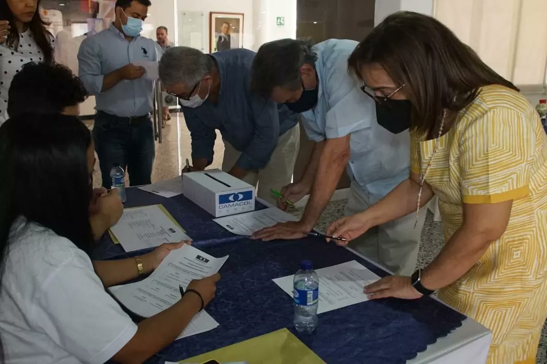 camacolcesar's tweet photo. Con éxito desarrollamos la  Octava Asamblea Regional de Afiliados de #Camacol Cesar y elegimos la nueva Junta Directiva, con la presencia de la presidenta de @camacolcolombia @SandraForeroR1 En esta jornada ratificamos nuestro compromiso con la construcción activa de la región. https://t.co/mKeygG3teH