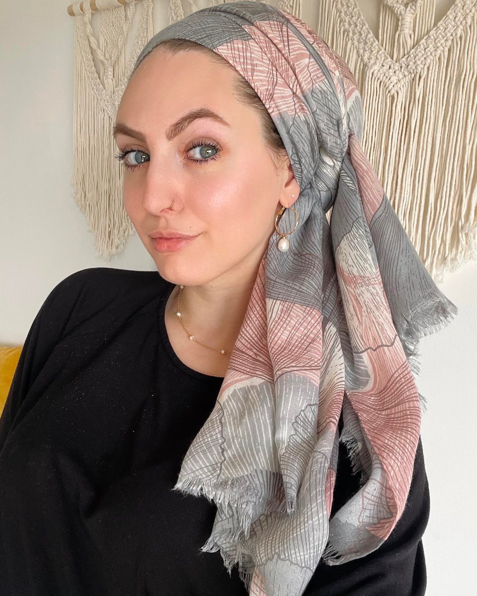 Wrapunzelstore's tweet photo. Cate in our Gingko Montage Scarf has got us feeling like Spring is really here!
https://t.co/XwOy99rRU0
#SpringScarves #Spring #SpringLaunch #Headwrapping #Headscarves #Headwraps https://t.co/DPKFgAE7rv