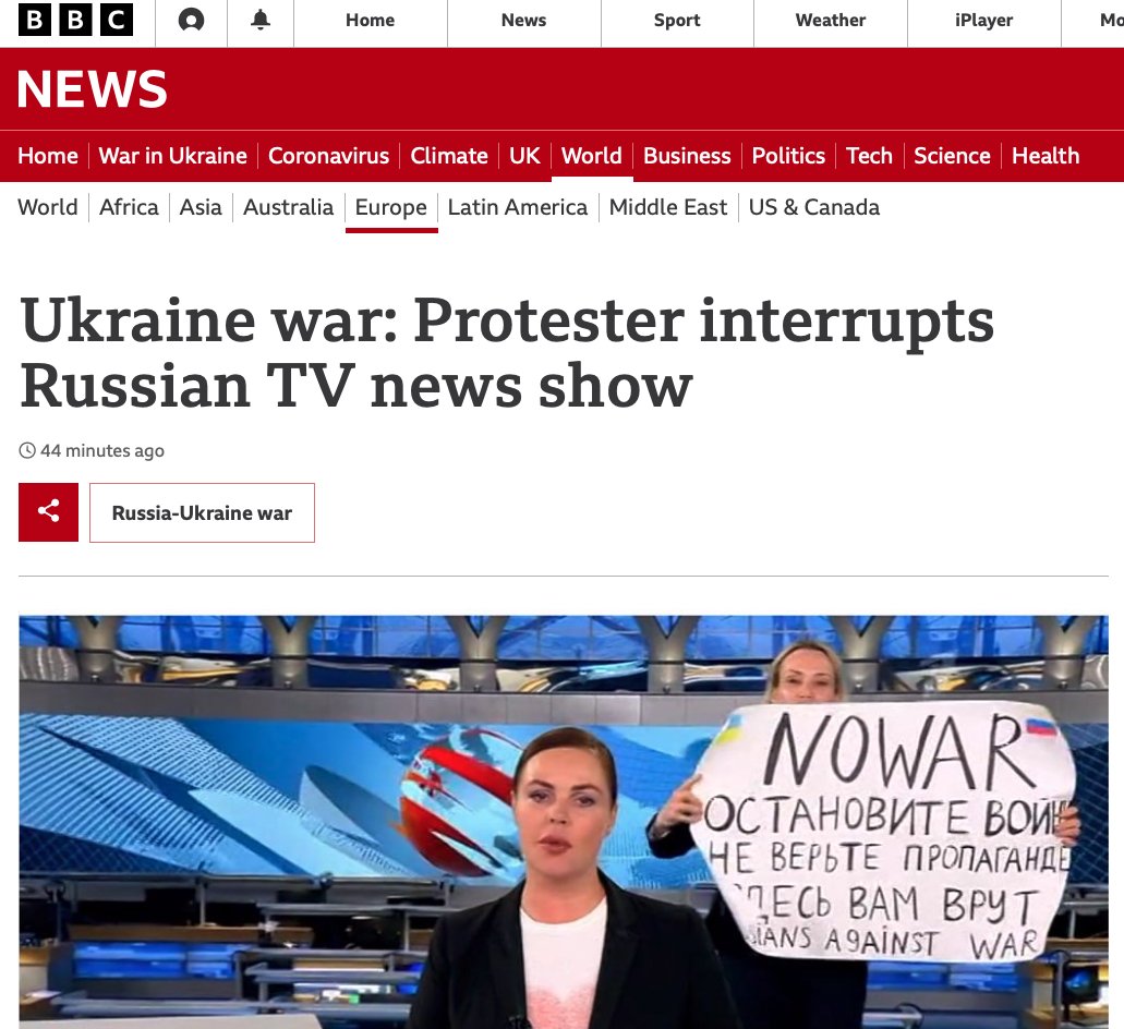 Jonathan_K_Cook's tweet photo. BBC reporters are in raptures over a Russian journalist protesting live on air against Putin's propaganda drive to conceal his illegal invasion of Ukraine. Remember, not one of them showed her courage and protested on air (or anywhere else) at the UK's illegal invasion of Iraq https://t.co/wThCp35TLU