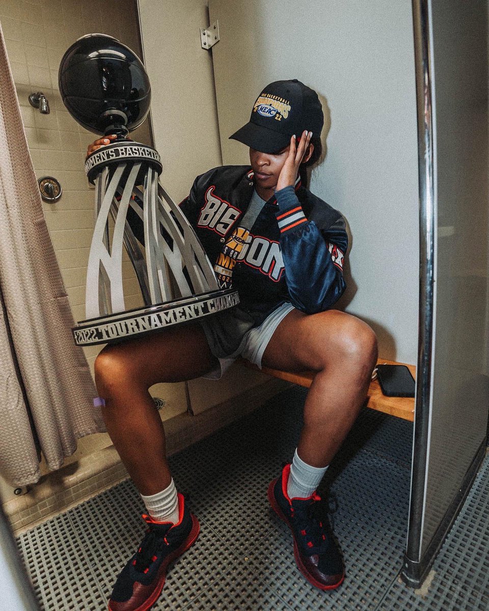 Vanessa_Udoji's tweet photo. Nobody praying for you when you winning🏆 #MEACCHAMP https://t.co/A2u3JOSZKW