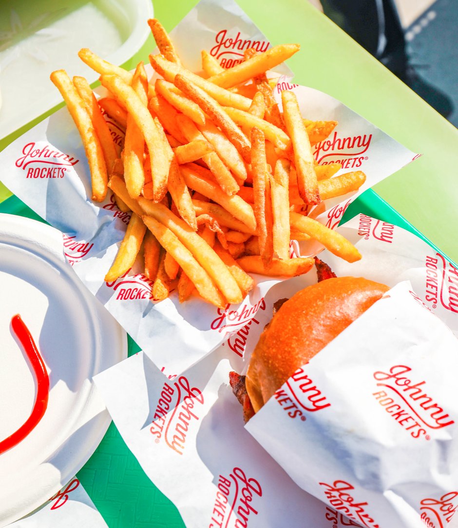 Santa Monica Place tweet media