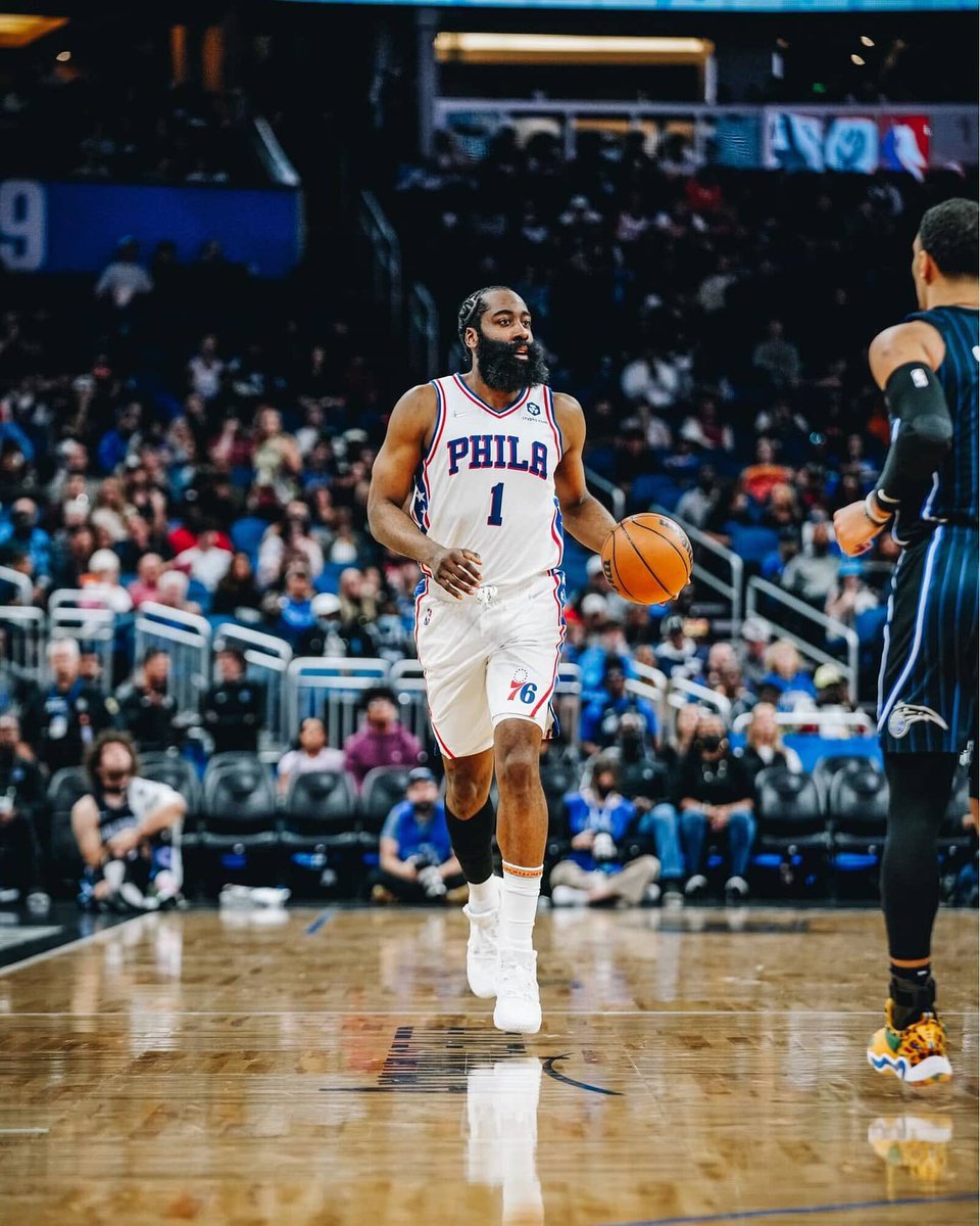 GoldinCo's tweet photo. 🚨 BREAKING NEWS 🚨 

An extremely late add to our @sixers charity auction, we now have a pair of game-used and signed James Harden sneakers  for sale.

Starting Bid: $1,000
https://t.co/Xm3wmk5l1X

Hurry! These end in just three hours! 👀 https://t.co/UY8hazUxIf