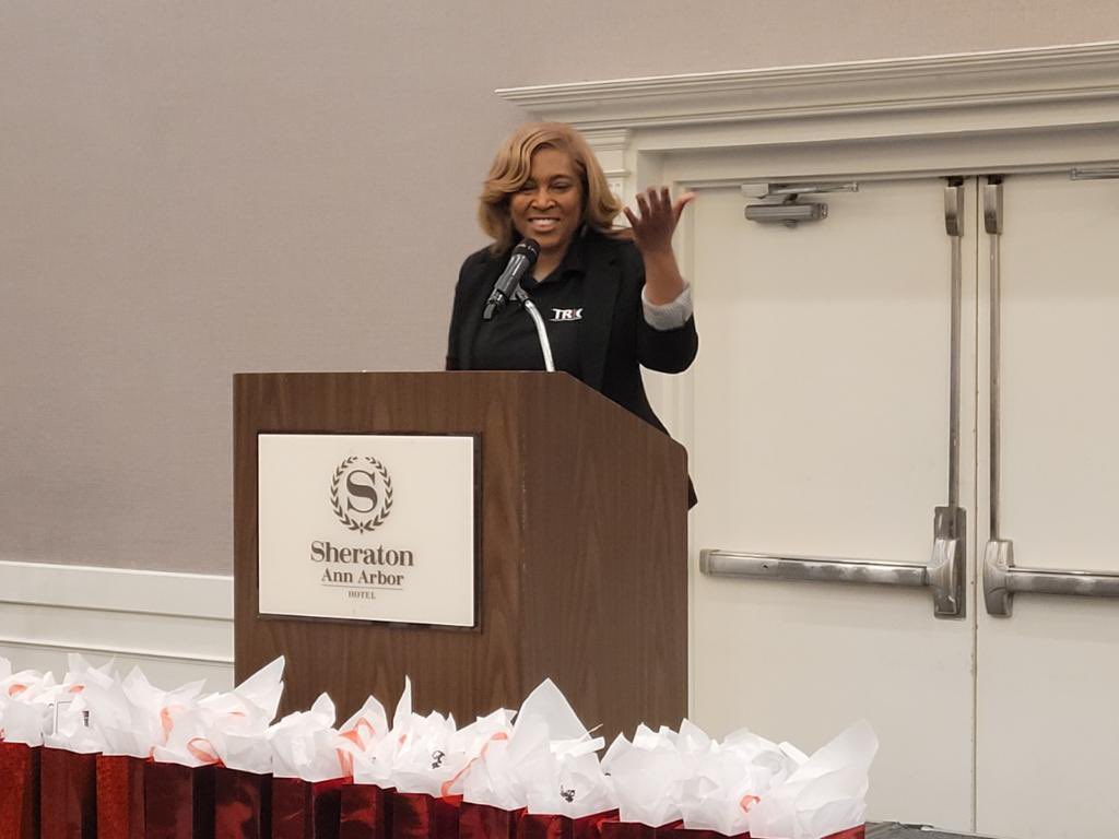 PamelaPughMI's tweet photo. A great way to start the week w/ 300+ #TRIO students. We motivated each other to remain persistent. Thankful to leaders of #TRIO #Upwardbound helping our students navigate life beyond high school, strengthening MI. Congrats to awardees.
#MICAPP #StudentLeadershipSummit2022 https://t.co/hqhoRDmUUo