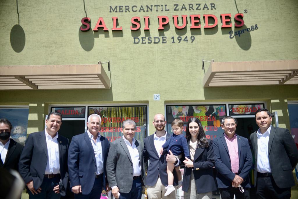 mrikelme's tweet photo. Un gusto acompañar a la familia Zarzar en la apertura de una nueva sucursal de “Sal si puedes”, tienda emblemática de la ciudad de Torreón fundada en 1949 por Don Elías Zarzar y Doña Hilda. (1/2) https://t.co/9hiTILHtcv