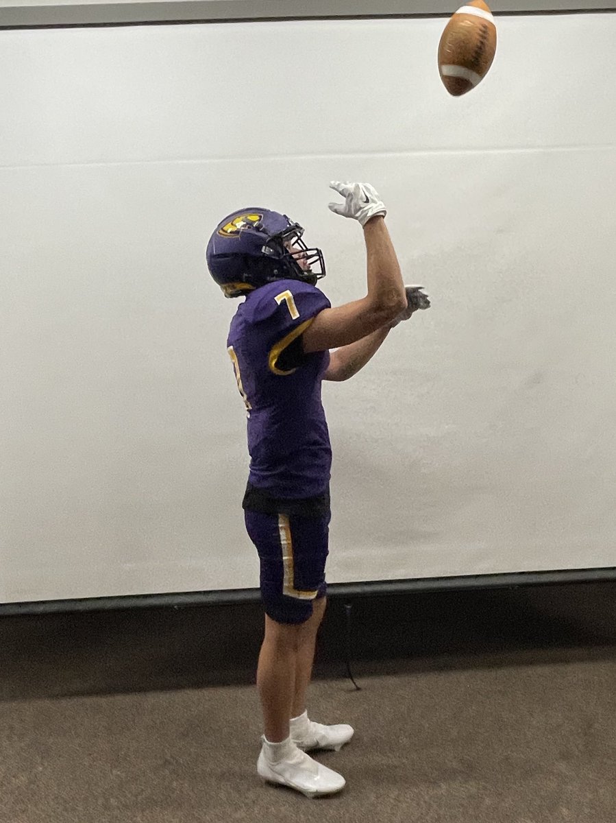 Blessed to receive an offer from the University of Wisconsin - Stevens point 🟡🟣 @UWSPfootball