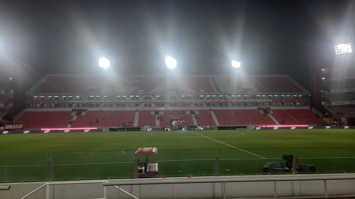 Apu_IFC's tweet photo. Después de entrenar, llegué a casa #ClubAtléticoIndependiente @Independiente ! 👹 https://t.co/dX19gjadqx