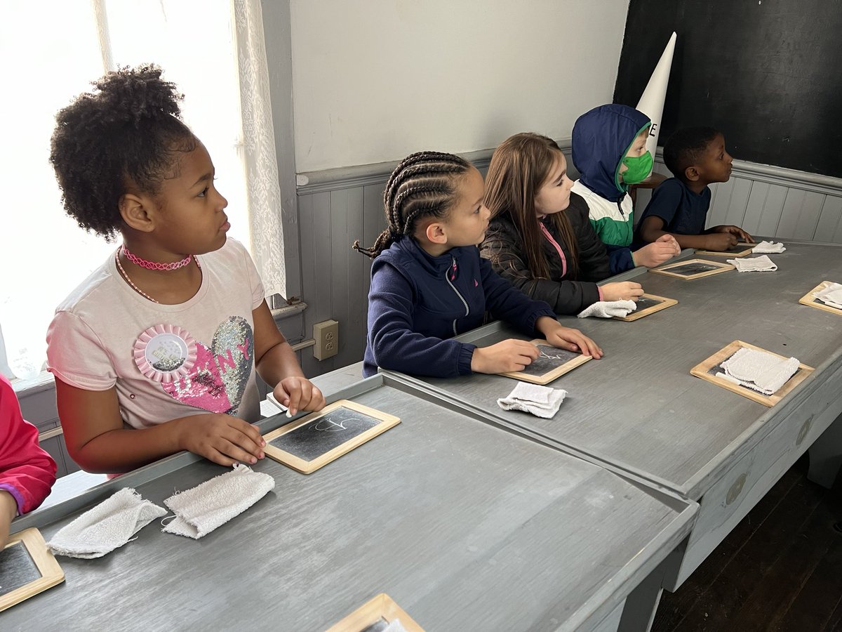 Mrs_Isaacks1st's tweet photo. Today 1st grade got to go on our study trip to the Marshall/jail/school house today #isdfirst https://t.co/ORHNoDOroI