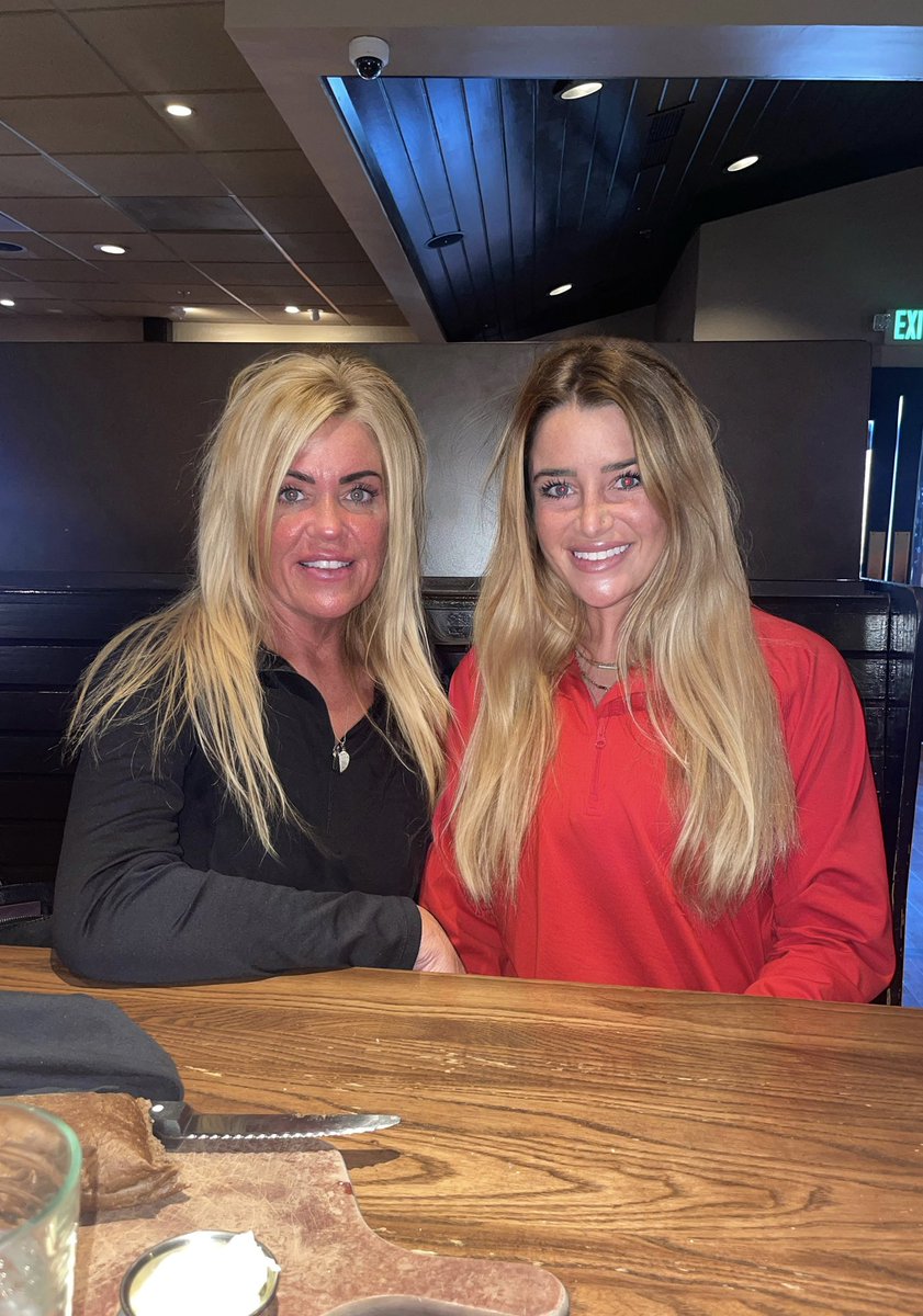 Happy birthday to my beautiful mother <a href="/loriecasteel/">lorie</a> ♥️♥️🥰