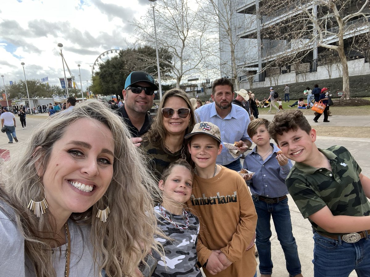 RufoJamie's tweet photo. #rodeohouston https://t.co/TpnJx4ZH2y