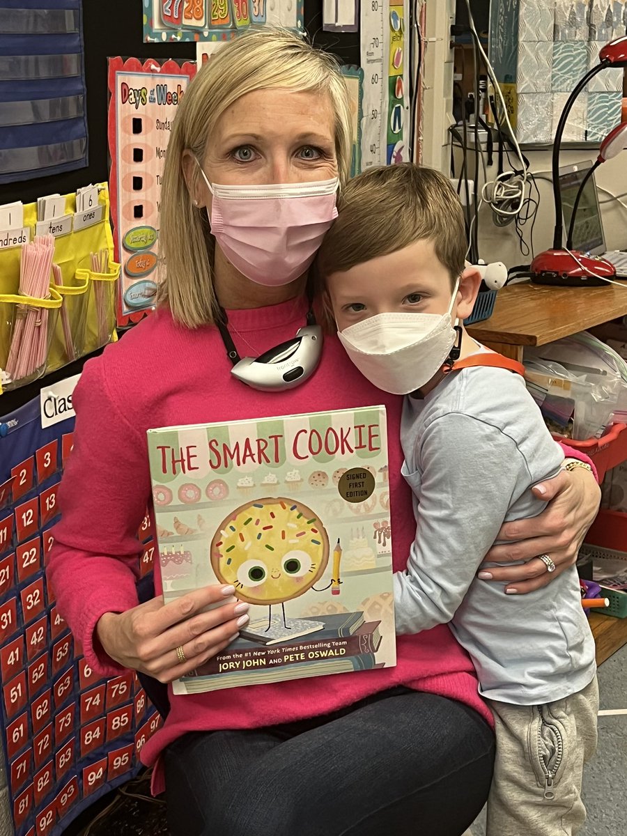 MrsVanderhoff's tweet photo. Two very special guest readers today! One of our amazing third grade teachers who happens to be Will’s mom. AND a special read aloud from Thing One 📚 https://t.co/iBAcMCPM4g