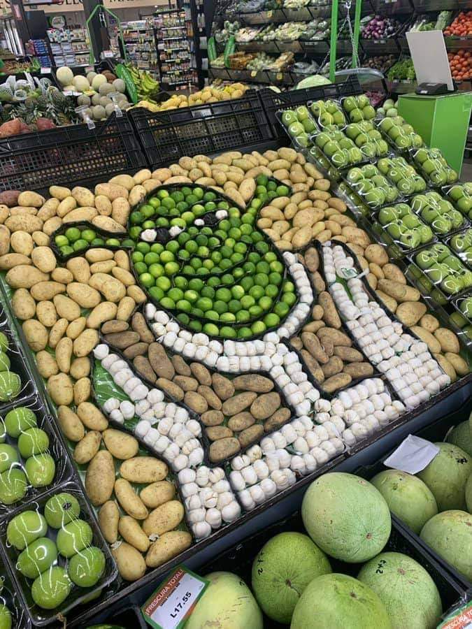 tonalpouhqui's tweet photo. El arte está en todos lados, solo hay que abrir bien los ojos #quemonito #martesdetianguis #frutasyverduras https://t.co/XXVAGd9tMZ