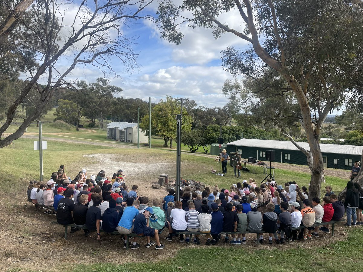 mosmanpublic's tweet photo. Camping and singing on a glorious day #bathurst2022 #camping #singing #goldfields https://t.co/SccenaV3kI