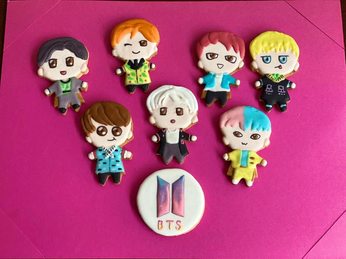 exterirey's tweet image. Grindr vuelve a ser tendencia, pero mis galletas no, así que va hilo de sus ideas hechas galletas en @fabdegalletas 
(instagram.com/fabdegalletas)
Que de tu banda k-pop favorita?, te las hacemos.