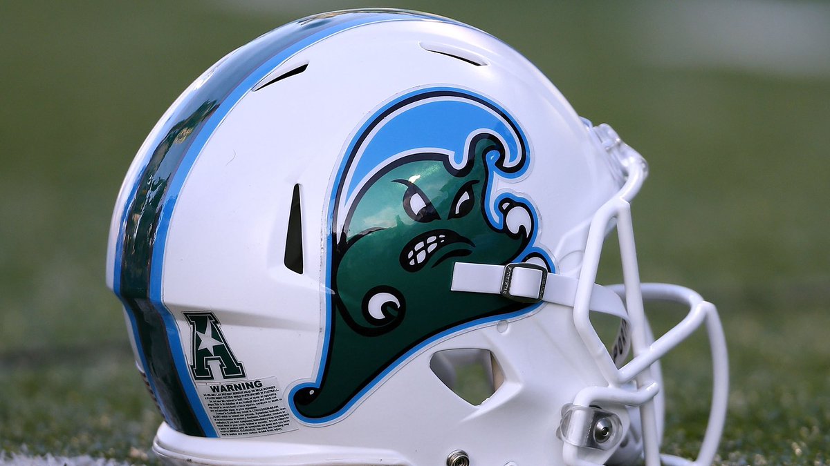 Joshua_Goines18's tweet photo. #AGTG after a great talk with @Coach_Nagle I am blessed to announce that I received a(n) offer To Tulane University🔵🟢 #RollWave @thecoachhill @RHS_FBRecruits @SkysTheLimitWR @TrustMyEyesO @Perroni247 @MikeRoach247 https://t.co/4RYhMTKK2P
