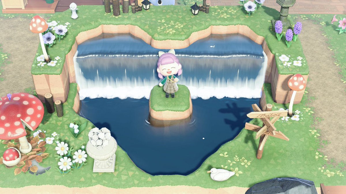 Lilacdreamsx_'s tweet photo. The heart shaped lake by the lavender and butterflies https://t.co/VqKH1snAfp
