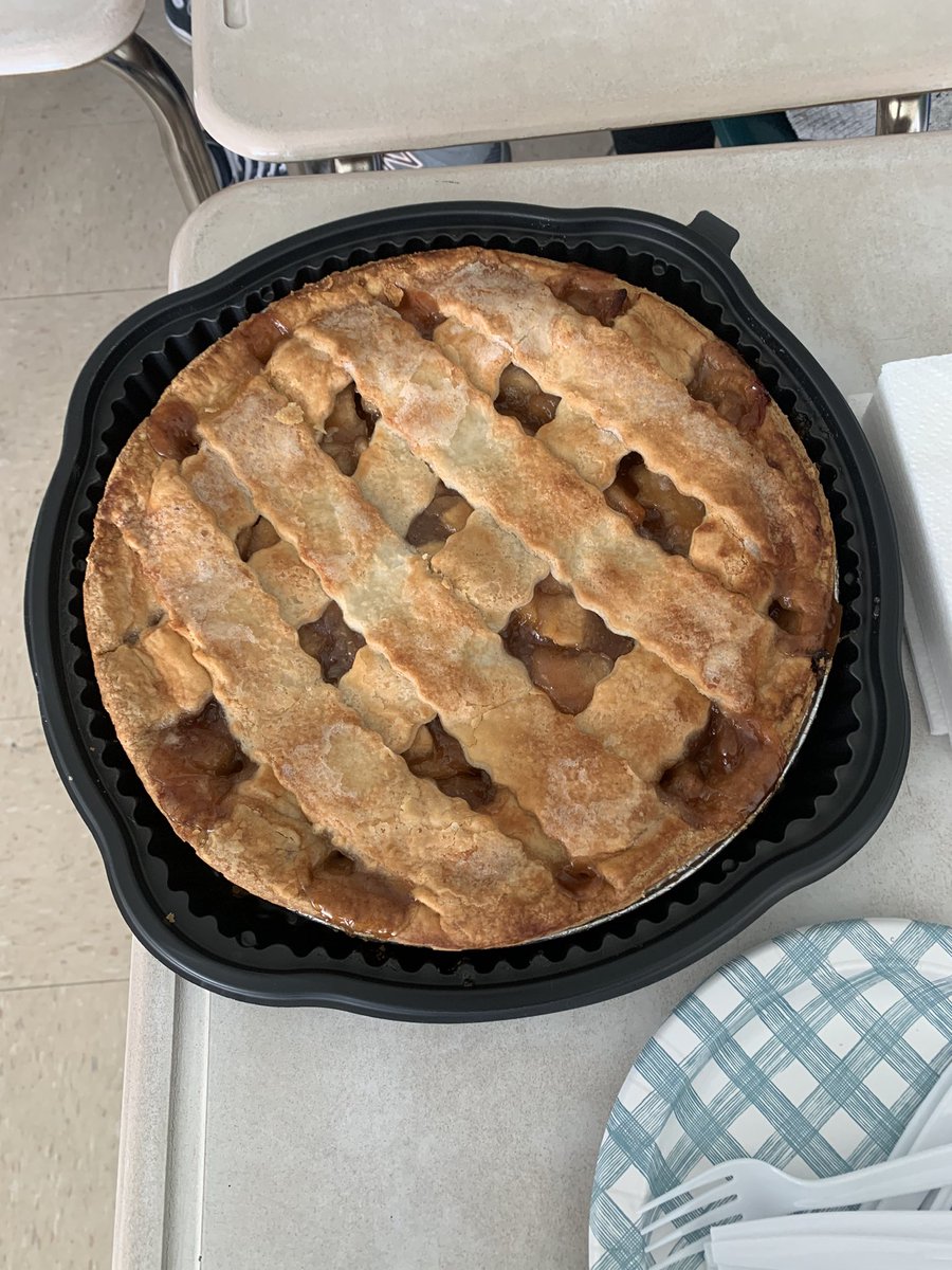 Kelly Ena tweet media