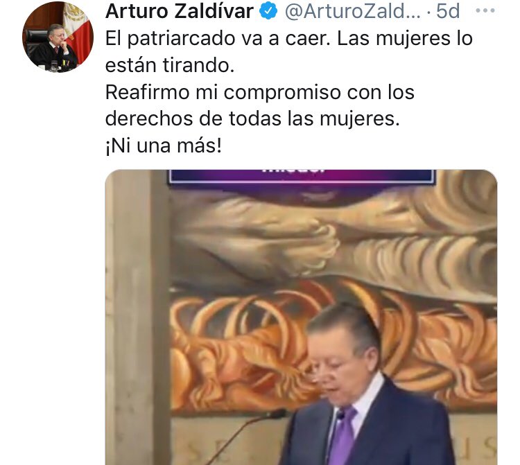 CarlosAcevedoH's tweet photo. Si como twittearan trabajaran...

Apenas el 8M, Arturo Zaldivar publicaba mensajes de apoyo y justicia para las mujeres.

Hoy, en complicidad, su voto deja presa a una señora por una venganza personal del fiscal, quien aparentemente también es jefe de la SCJN.

#AlejandraCuevas https://t.co/TxcVr4xZek