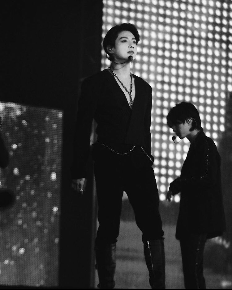 EllyaMw's tweet photo. you, you know my weakness is you ~~ https://t.co/O8dK28bPae