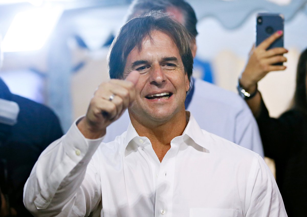 CoalicionRepub's tweet photo. RT Y SEGUIR SI BANCAS AL PRESIDENTE LACALLE POU!!!

#VotaNOderogar https://t.co/FU1jAvDyF2