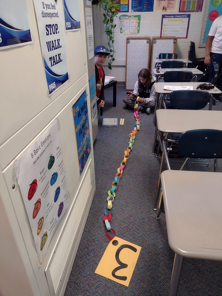 erineaton33's tweet photo. Celebrating Pi Day! #piday2022 #GreatFuturesStartRightHere #WWCSD @mslisasheppard @Adams_Eagles https://t.co/yAgSTFXpen