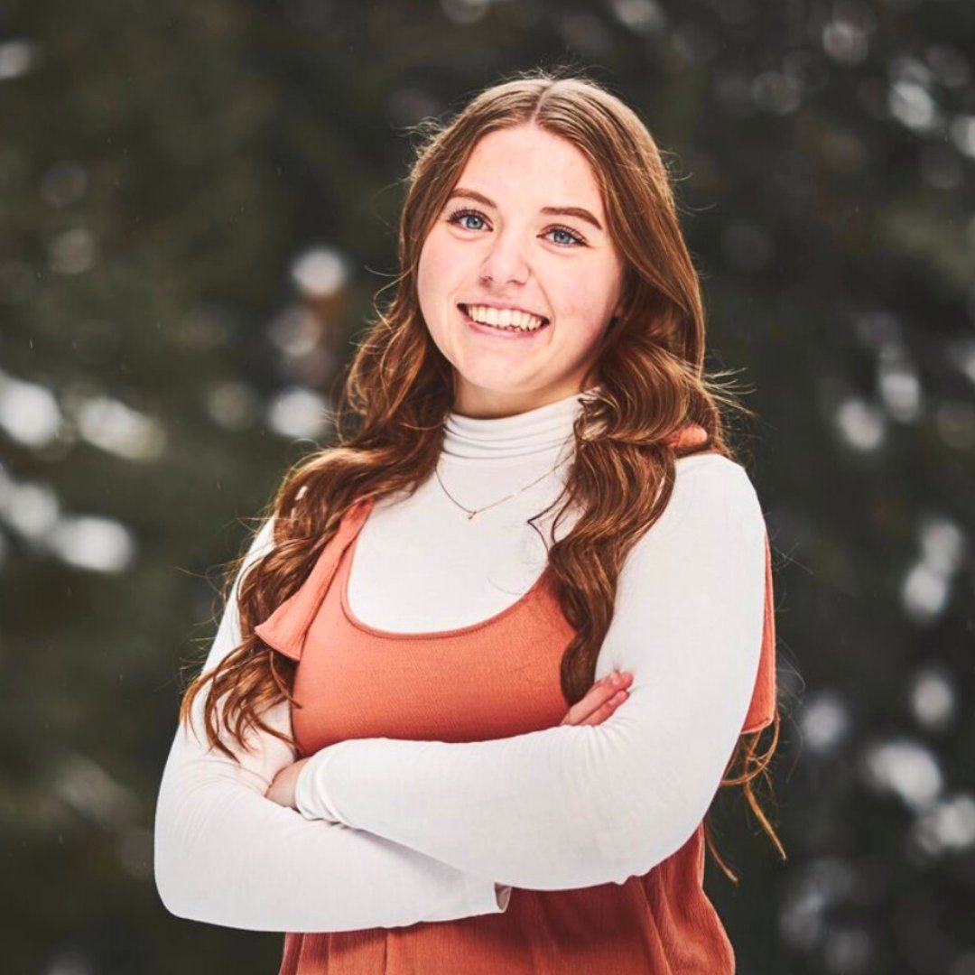UnitusCCU's tweet image. Congratulations and welcome to the 2022 
@PDXRoseFestival Court, Princess Maria Mizee of Roosevelt HS (@riderconnection). Maria will be working with her Unitus mentor, Lori Fink, during her Rose Festival journey. Exciting times ahead! 🌹 bit.ly/3hXLOpS #YouUsUnitus 🎉