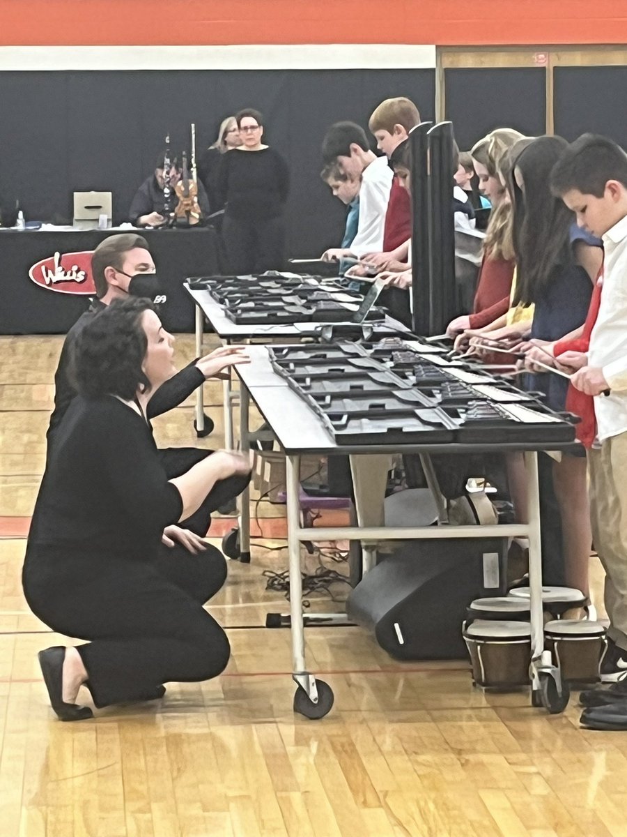 LIS_MrsCarter's tweet photo. A BIG thank you to Mrs. Stagg, Mr. Huening, Mrs. Bierkan, Mrs. Power and Mrs. Tempfli for all their hard work to make tonight a success.  @LIS_MrHart #beLOVEland https://t.co/jKivekzgsQ