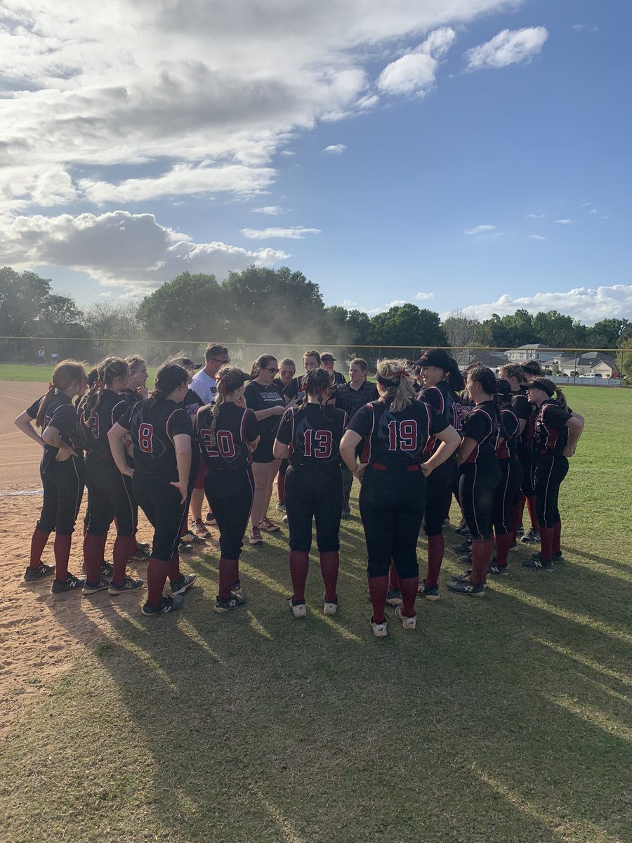 2 wins on the day!! Shoutout to senior pitcher, #5, Sarah Gundlach for 14 K’s game 2! 😇🥎💪🏼 #MCSB #WINGSUP