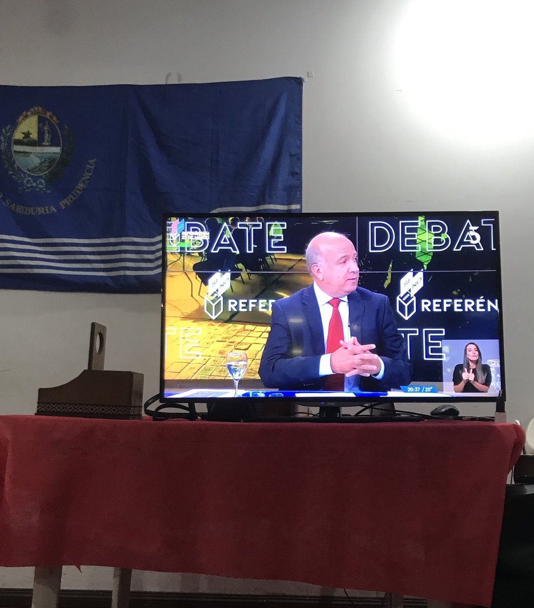 AndreinaRossi's tweet photo. Muy bien @germancoutinho en debate sobre seguridad. Los números de delitos bajaron, es real que la gente se siente más segura. #debateluc #DebateCanal5 https://t.co/XCMtLr10Eo