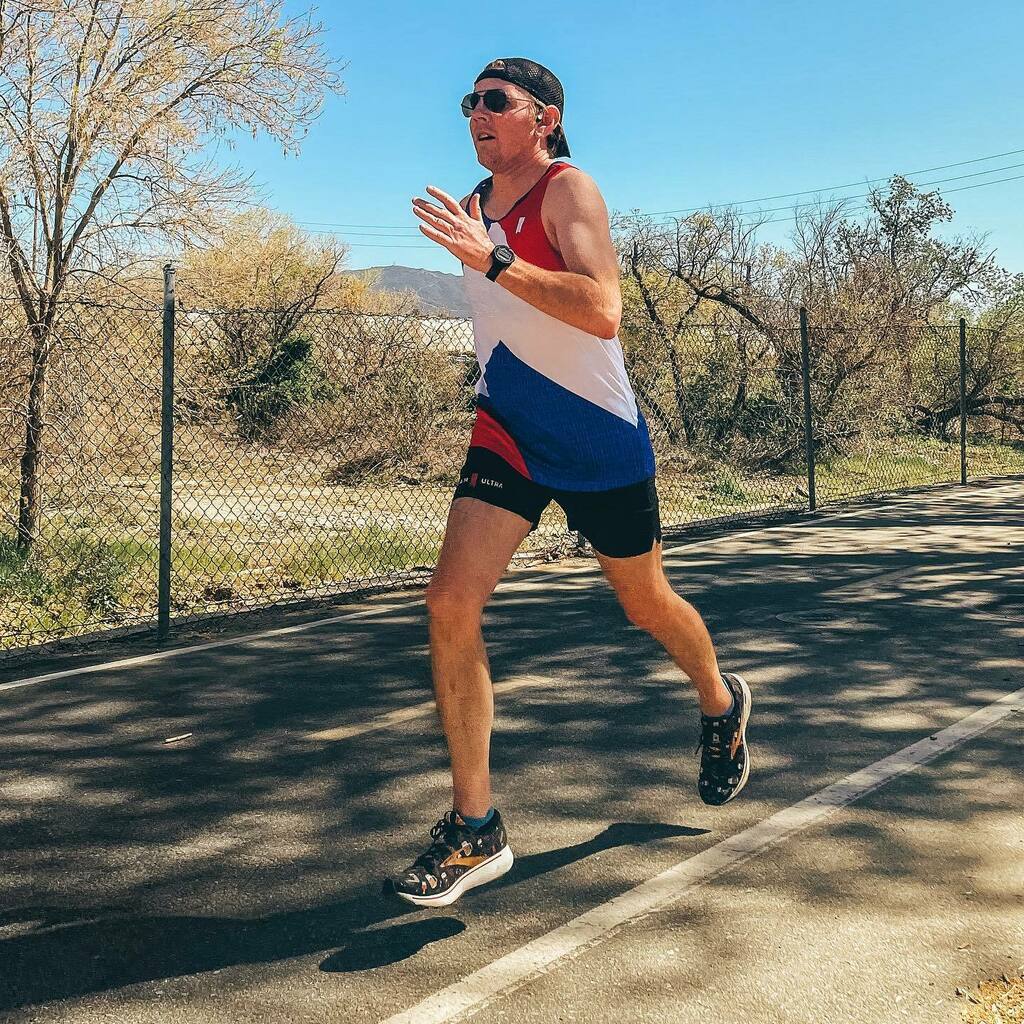 N8I's tweet photo. Day 14 of the #TeamULTRA movement madness is in the watch with a 7 mile easy run on nice warm day. I am currently on pace to set a PR for monthly mileage gotta keep it going! π₯#RunPositive #RunHappy #RoadToBoston https://t.co/FGLj9RBMff