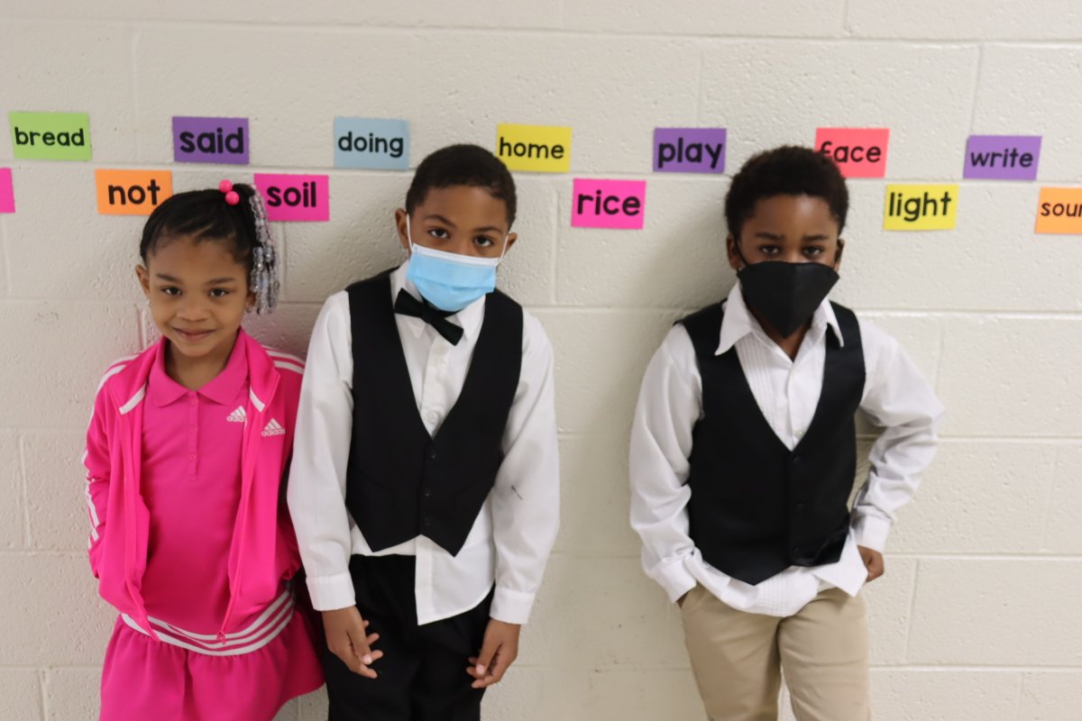 Bluford_STEM's tweet photo. Look at our future STEAMologists! We can not wait to see the amazing things that you do in this world! #CareerDay #BPSpiritWeek #TheSkyistheLimit @JohnitaReadus @KesandraFarmer https://t.co/VjVh5nECqb
