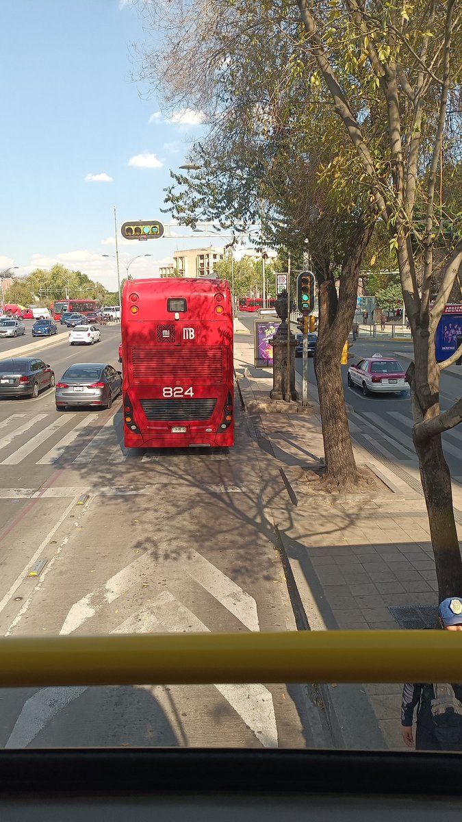 Ale_coldplayer's tweet photo. Me siento bien europea en el metrobus de doble piso jajaja https://t.co/v7A4XDpr2z