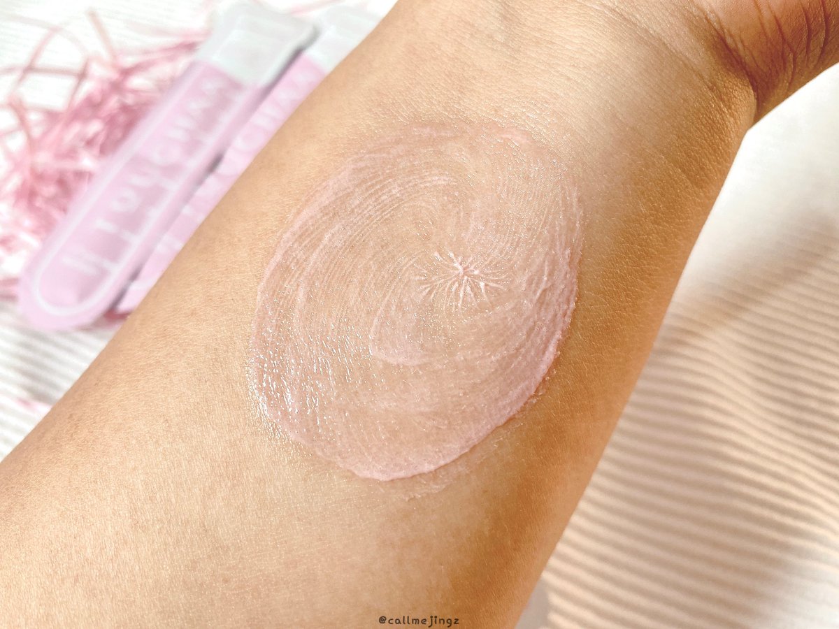 callmejingz's tweet photo. มาส์ก #SKINTOX ของ Touchaa ดือนะ ใครเป็นสิวง่าย ผิวแพ้ง่าย หน้าโทรม บำรุงไม่ค่อยเห็นผล ลองทรีทเม้นท์กู้ผิวแบบเร่งด่วนเลยย ดีท็อกซ์ผิวทันใจ ทาวนๆ นวดๆ ทั่วหน้าแล้วทิ้งไว้ 5 นาทีล้างออก หน้าเนียนนุ่มขึ้นมากก จัดไปเลยจ้าา #Touchaa https://t.co/8Seq8OgPVn