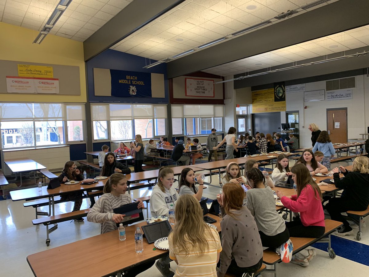 6gold1's tweet photo. Ending a great 3.14 pi day with pie eating celebrations. Thanks to the amazing 6 gold parents who sent in the amazing pie and supplies. @BeachMiddle @6gold1 https://t.co/cG99iTGLTU