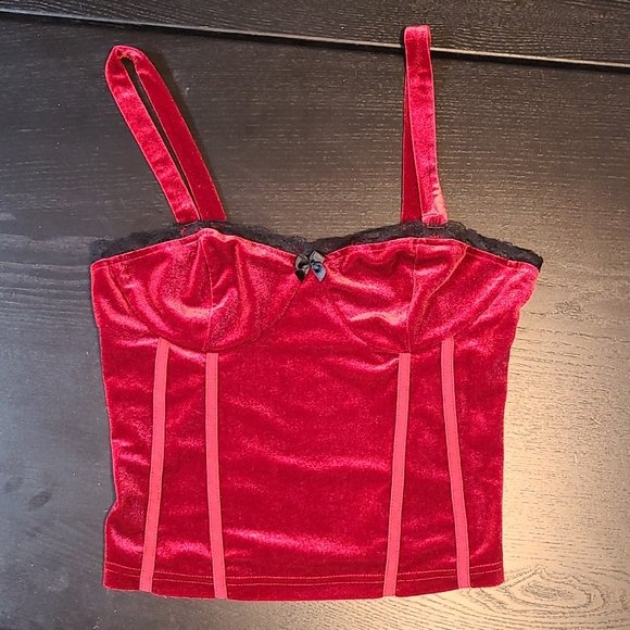 queenwillstar's tweet photo. So good I had to share! Check out all the items I'm loving on @Poshmarkapp #poshmark #fashion #style #shopmycloset #catjack #truthnyc #shein: https://t.co/jwyvcxbwxw https://t.co/VEG9ivJdo9