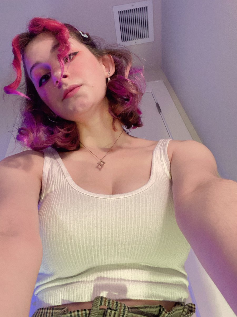 virtuallynyx's tweet photo. i am not short...
LIVE
https://t.co/SMe4uUJ1Em https://t.co/51jUD8dONs