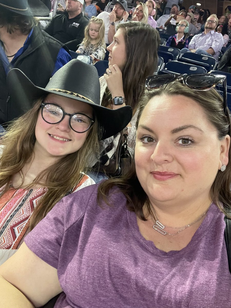 AMBER_ALAINE's tweet photo. #RodeoHouston https://t.co/1hmGTyrxai