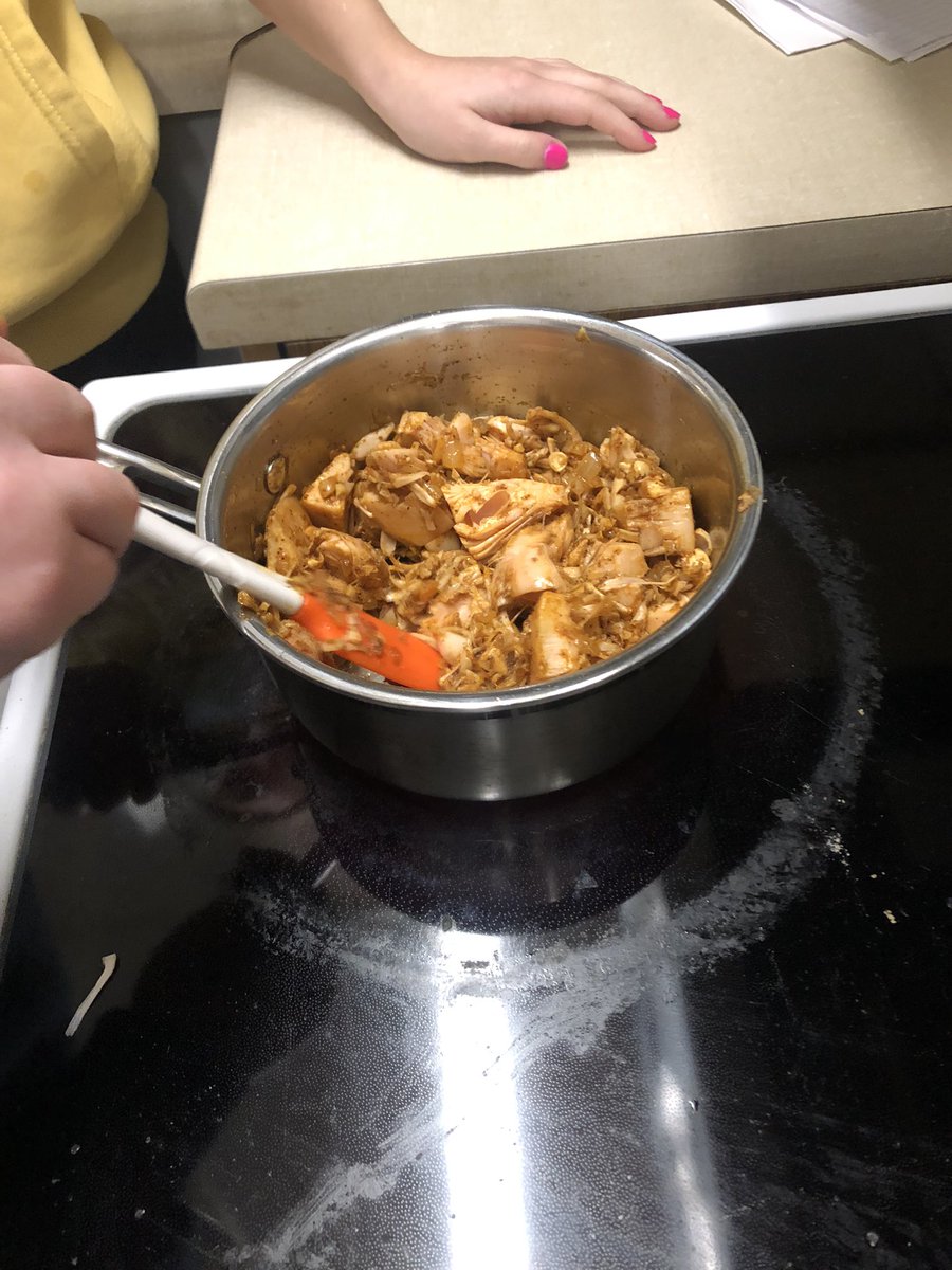 CassidyBreer's tweet photo. Nutrition students tried something new last week, pulled BBQ jackfruit sliders. A common vegetarian replacement to pulled pork. Many pleasantly surprised students. #TritonFACS #WeAreTriton https://t.co/HmO94ftS8f