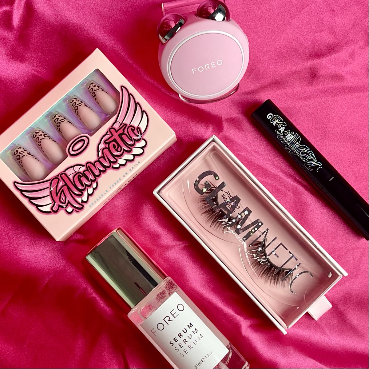 #GIVEAWAY TIME✨

Nothing says SELF-CARE like a fresh facial &amp; manicure!! 💆‍♀️ We partnered with our friends at <a href="/FOREO/">FOREO</a> to give you just that: $150 to Glamnetic &amp; a FOREO BEAR mini + Serum!😍

To Enter:
✨Follow @Glamnetic + <a href="/FOREO/">FOREO</a>
✨Like+RT
✨Tag a self-care addict