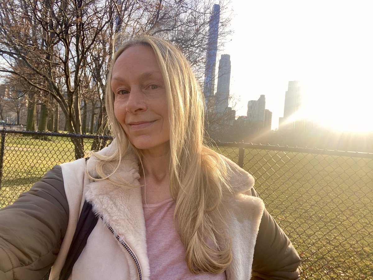 mangotangomovie's tweet photo. Misty Miller is the best hair stylist. She’s got the magic touch, uses great natural products and is such a lovely person. Conveniently located on 59th street Off of Park Avenue. Highly recommended! 💖🌹#MAJNewYork #SupportSmallBusinesses #MistyMiller #Hairstylist https://t.co/hk1qNQYpJb