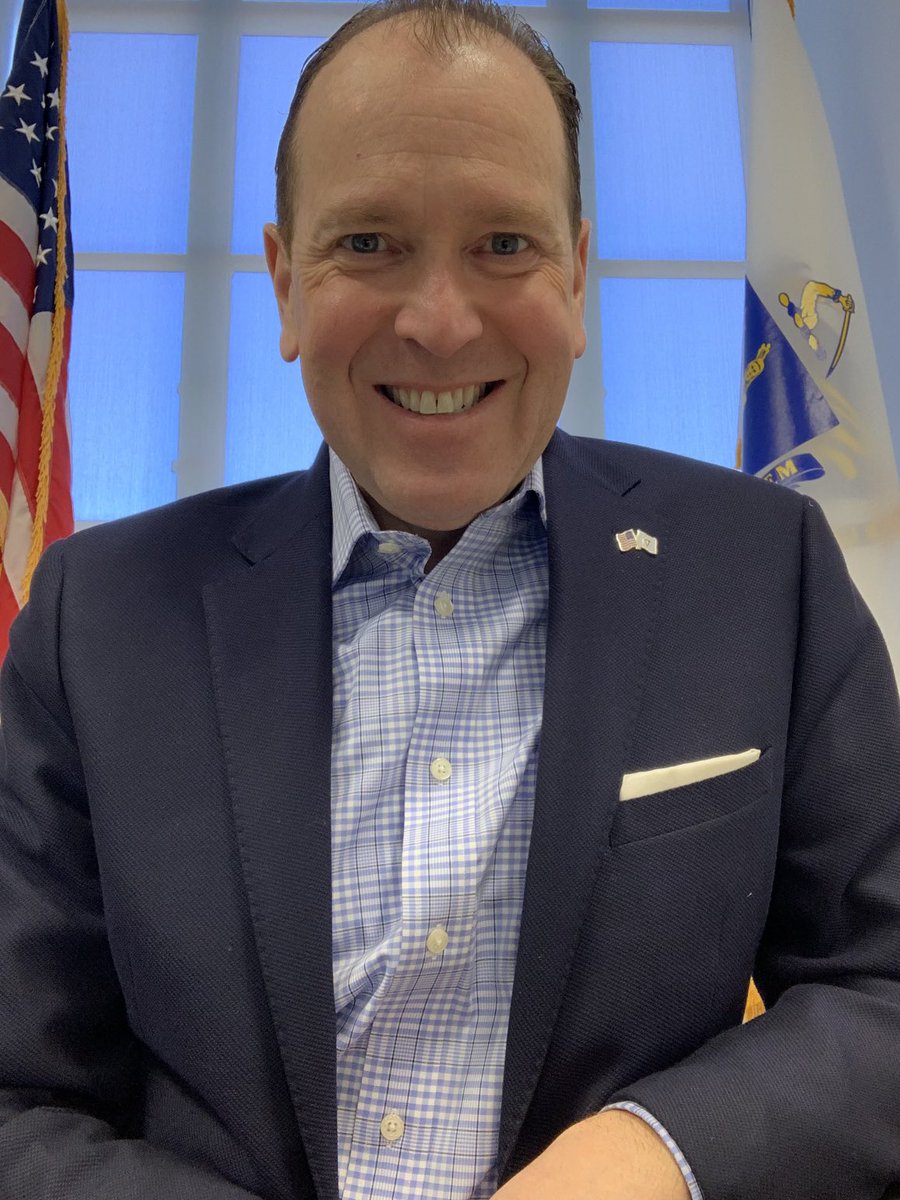 Ed_Palleschi's tweet photo. Consumer Alert: Uber surcharges on fares and deliveries are on tap as gas prices soar. Riders will pay a fee between 45 and 55 cents per trip. Uber Eats deliveries will include a 35 to 45 cent surcharge. The fees will go to drivers, who pay for the gas they use. Stay tuned. https://t.co/DaaNYNCyJr